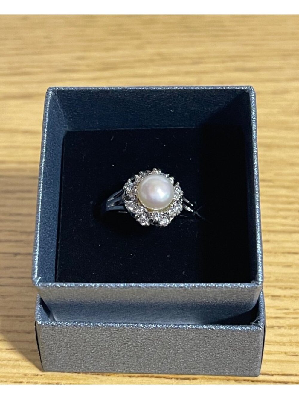 Elegant Silver Tone Halo Ring With Faux Pearl & Clear CZ Stones Womens Size 8